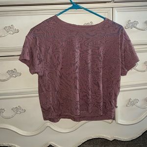 LULULEMON CROPPED TOP